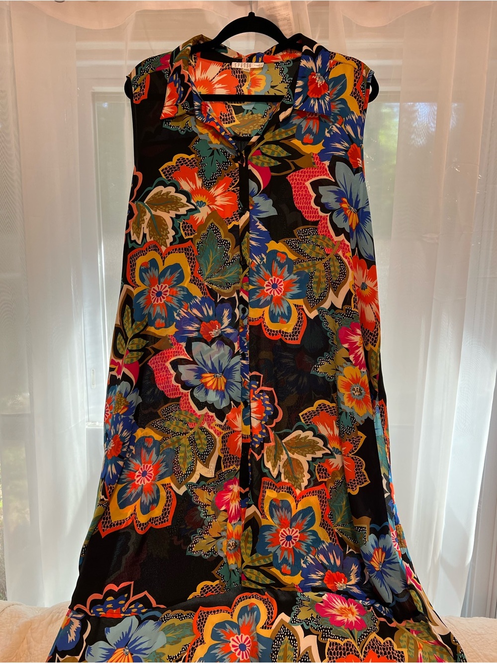 Spense Black Floral Sleeveless Button-Front Blouse Button Up, Slits on side